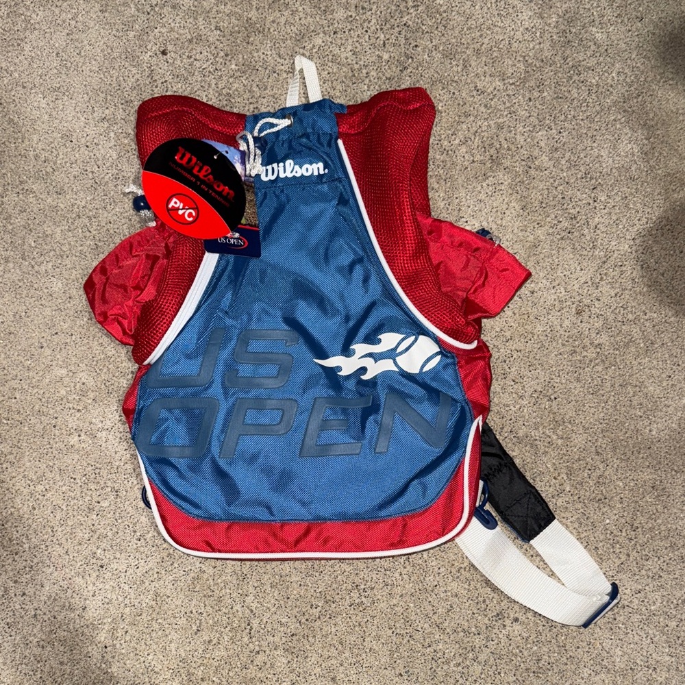 NWT Wilson US Open Tennis Racquet Sling Bag Backpack Red White Blue 2009